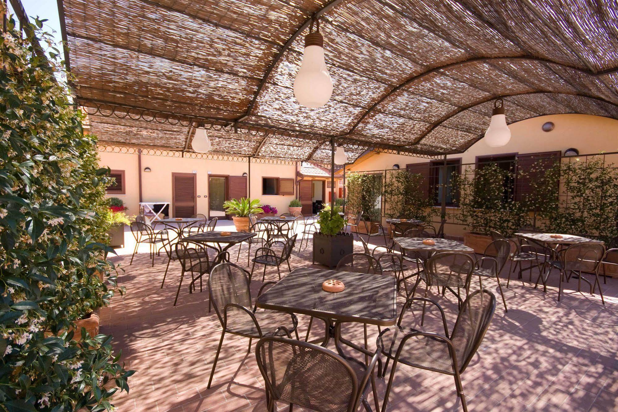 "La Terrazza Di Castiglione" Appartamenti Vacanza กาส์ตีจลิโอเน เดลลา เปสกายา ภายนอก รูปภาพ